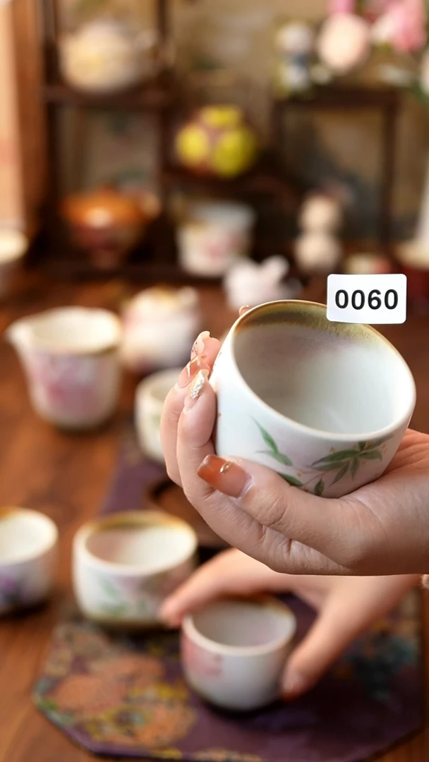 【闪购商品】瓷器天香大胖杯0060