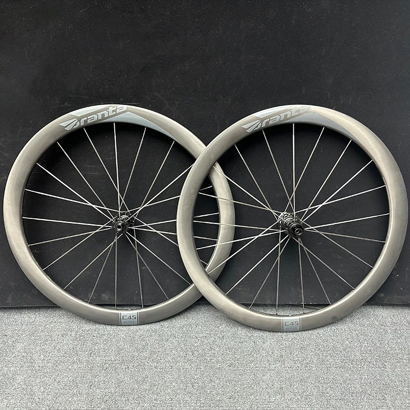 700c入门级碳刀碳条45mm框碳纤维轮组