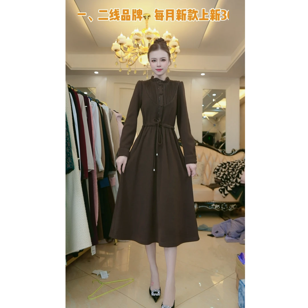 梦想服饰2024秋冬季新款复古轻奢长袖高端奢华收腰连衣裙6204