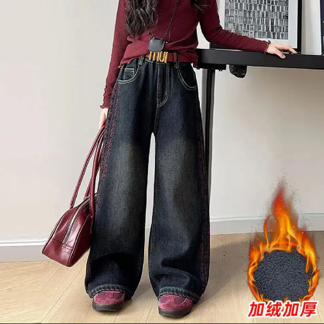 2024冬季新款中大童女童侧边绣字母高腰直筒加绒牛仔裤显瘦韩版