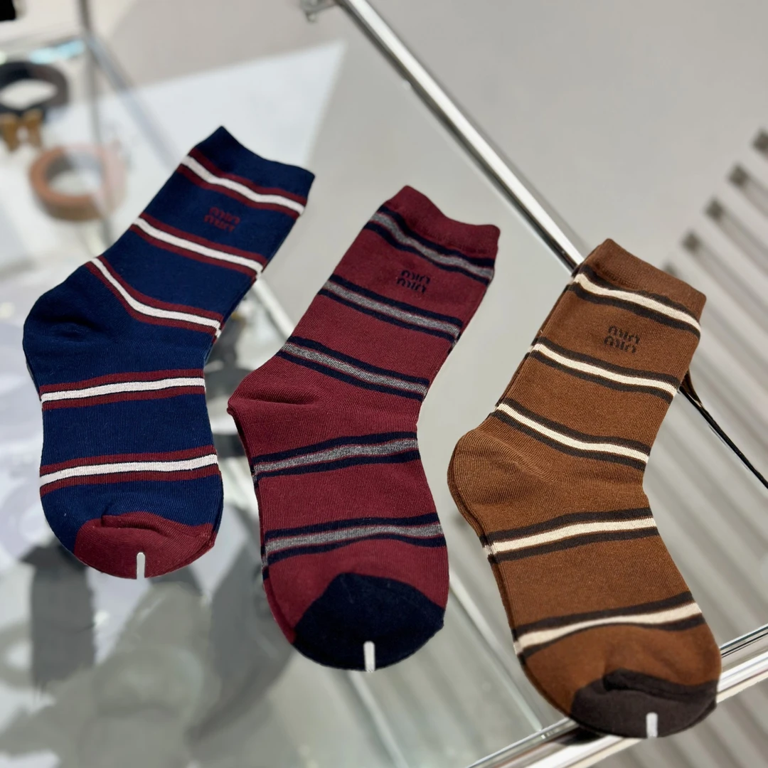 LEESS.赛秋季复古安可拉配色图片T恤（拍二发三）