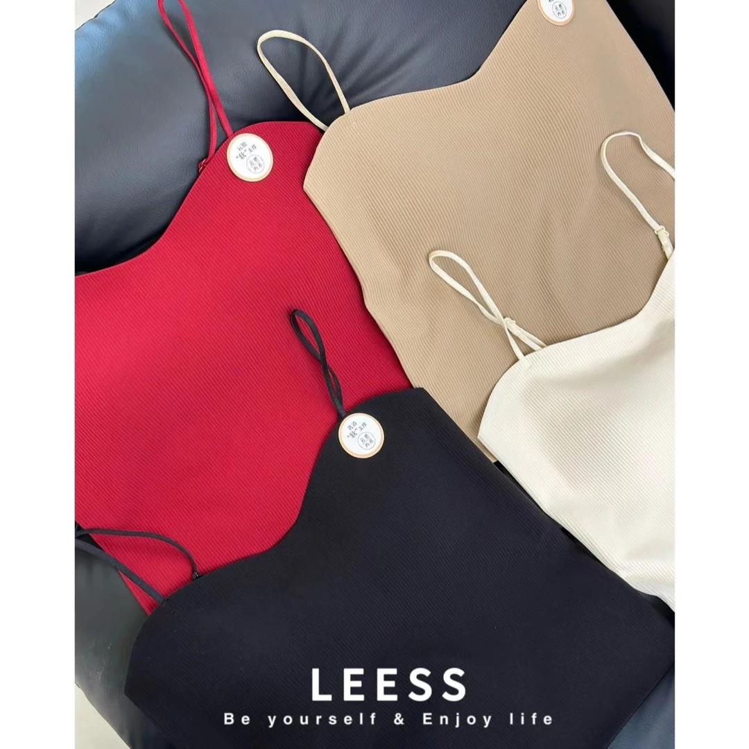 LEESS.赛秋季新款四个色背心