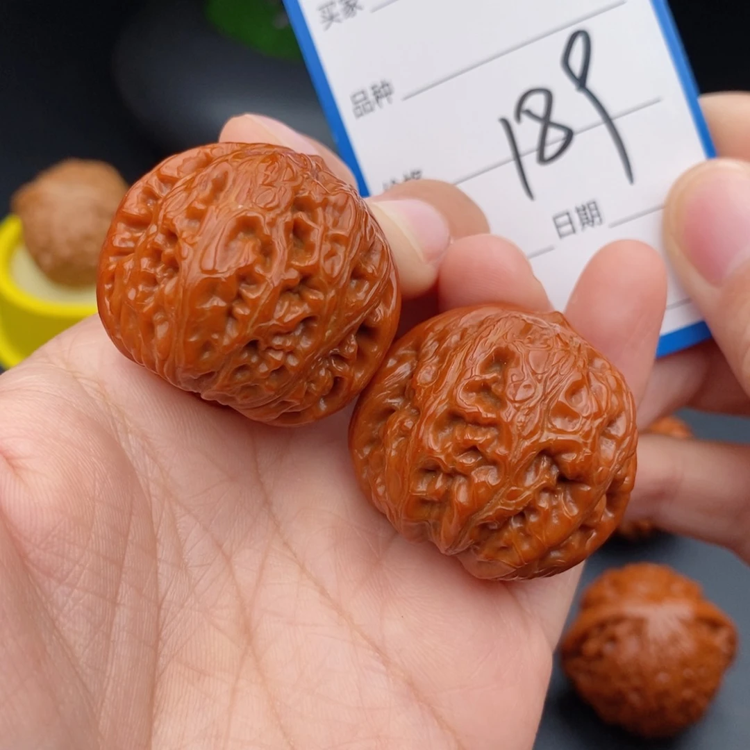 文玩核桃把件37元宝