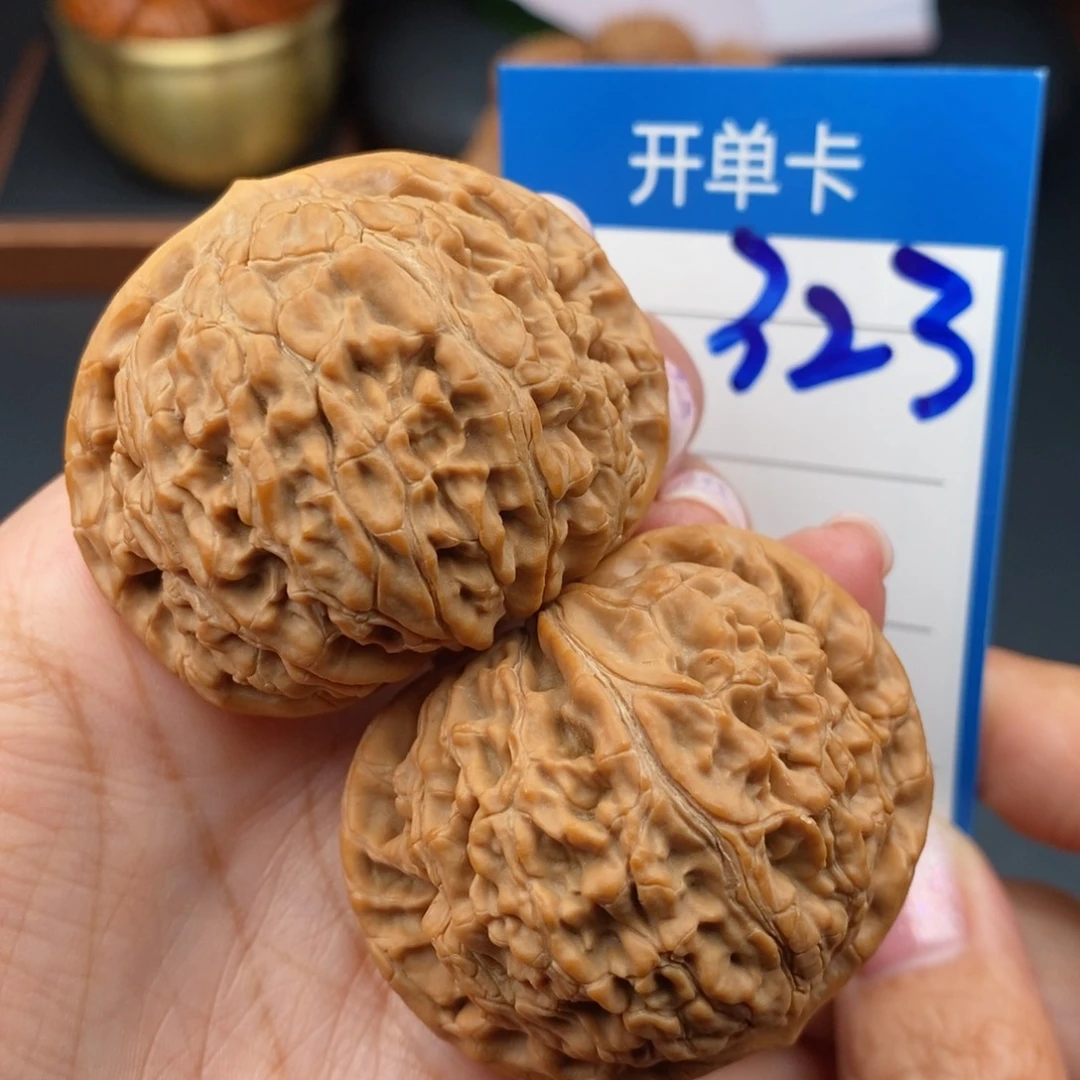 文玩核桃把件47水龙纹狮子头