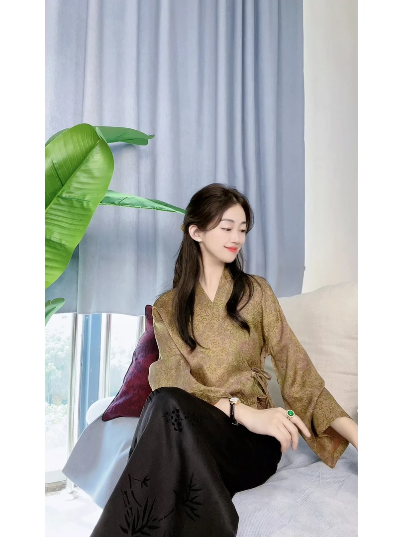 《路路推荐》新款香云纱花罗桑蚕丝100夏季女装上衣dy1740