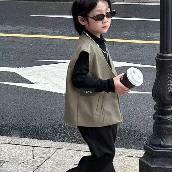 23709卡其色马甲外套