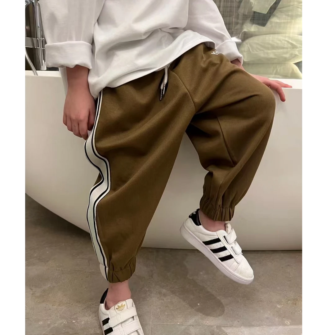 22015咖色束脚卫裤