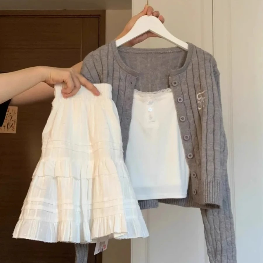 麻花开衫女2026圆领针织经典刺绣软糯外套短款上衣A3-47，1593