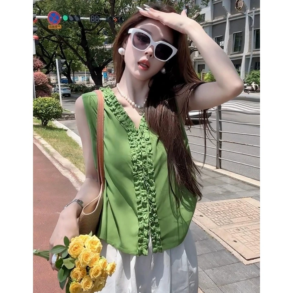 法式绿色V领无袖衬衫女夏季大码胖mm独特别致漂亮绿色娃娃衫上衣