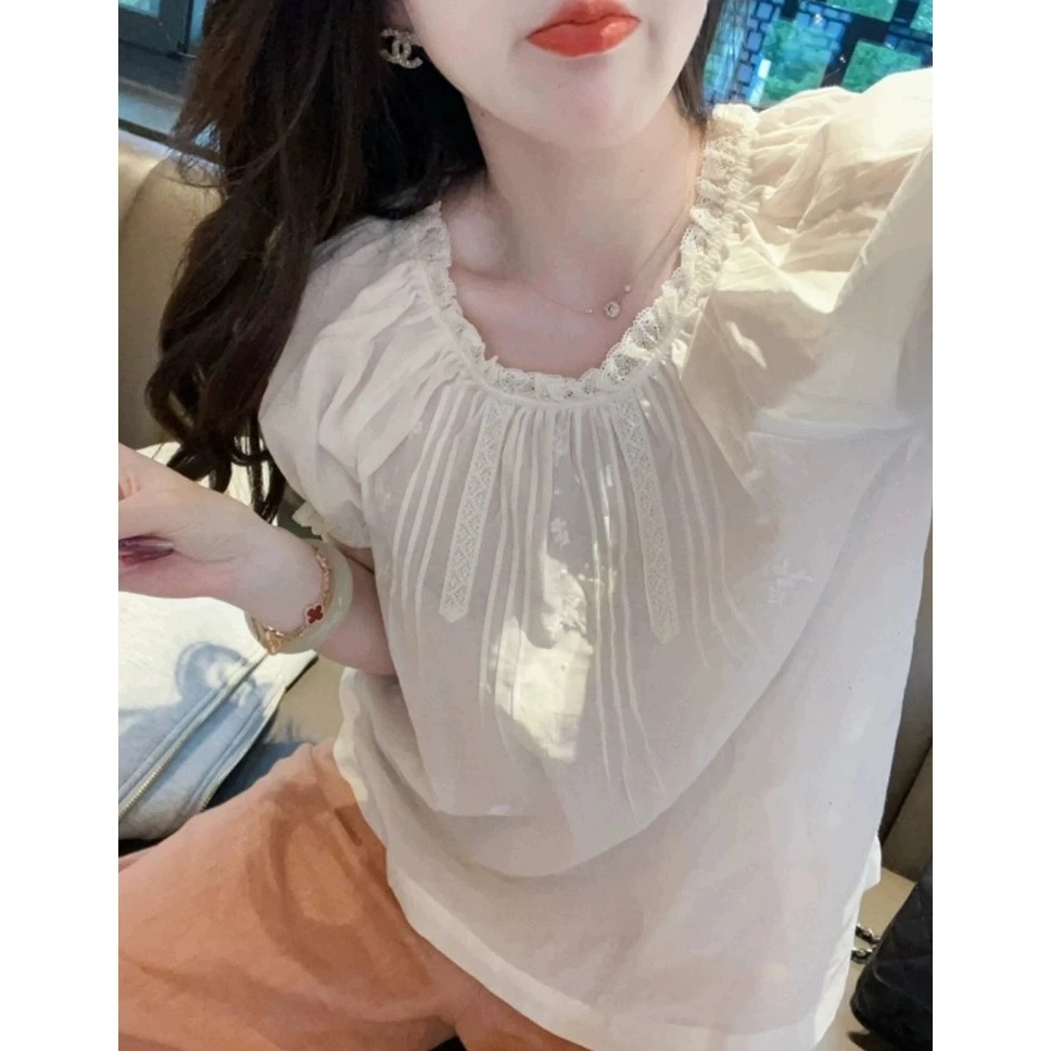 法式别致白色短袖衬衫女夏季大码胖mm气质独特绝美小衫蕾丝上衣