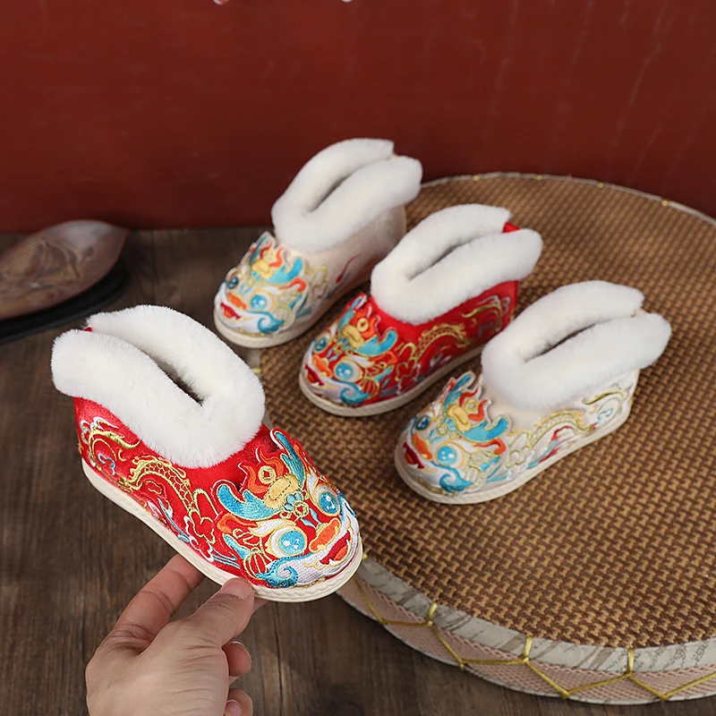 女童绣花鞋冬加绒棉鞋拜年鞋年服鞋儿童汉服鞋老北京公主古装童靴