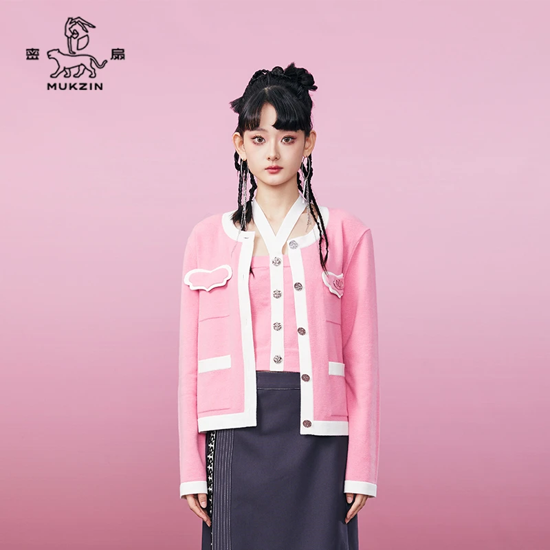 密扇游龙戏凤小香风短款粉白羊毛开衫M241B11003350