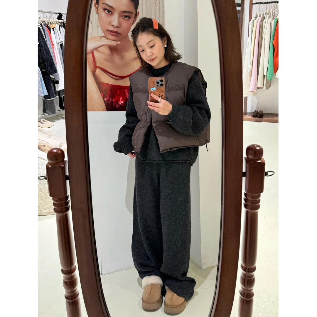 冬季新款短款圆领简约棉服背心外套搭高级感宽松套头阔腿裤套装女