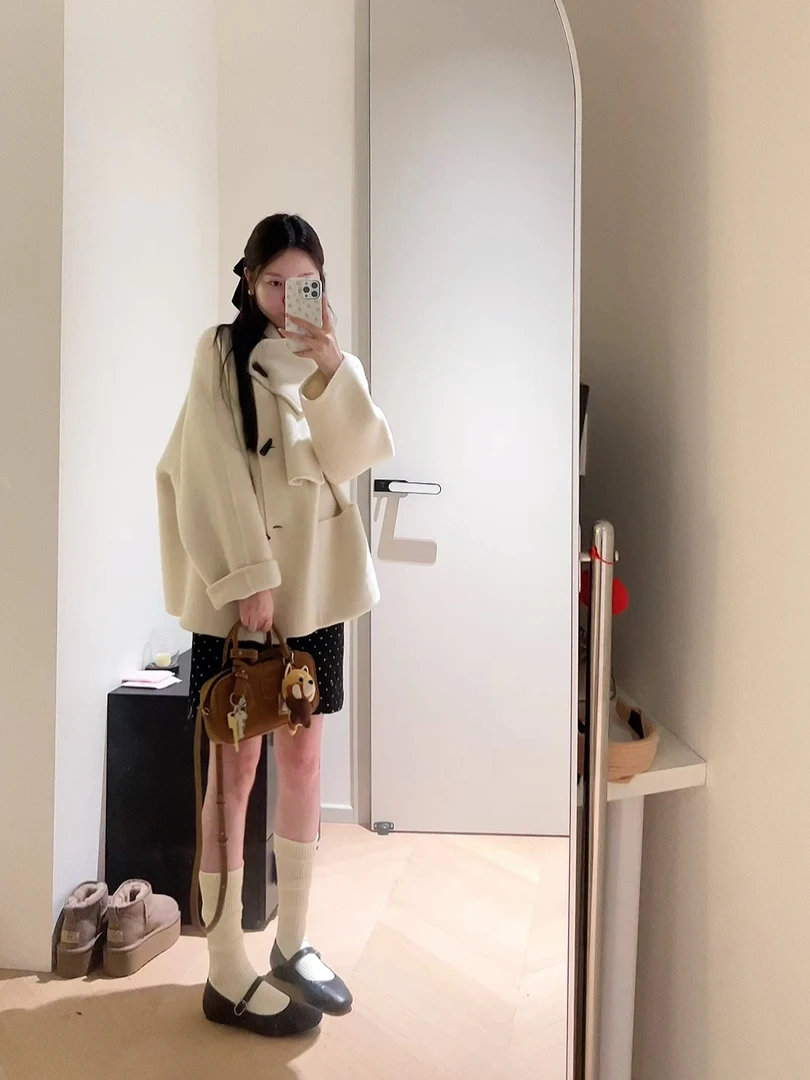 2024秋冬新款宽松圆领时尚气质毛呢牛角扣外套搭半身裙显瘦套装女