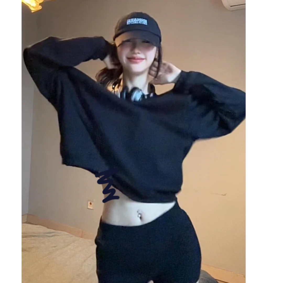 2024秋季新款美式宽松气质百搭黑色露肩套头卫衣搭高腰显瘦短裤女