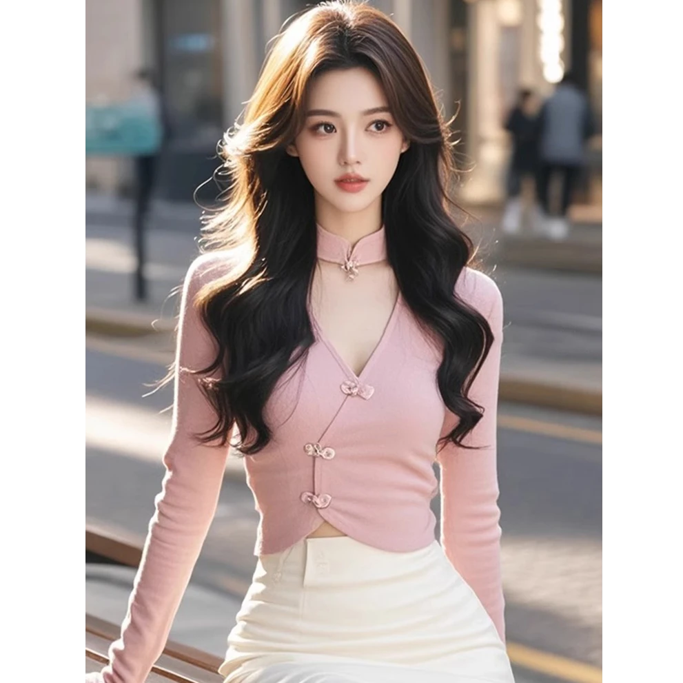 秋冬新中式v领复古盘扣国风修身打底衫女设计感掐腰露脐短款上衣