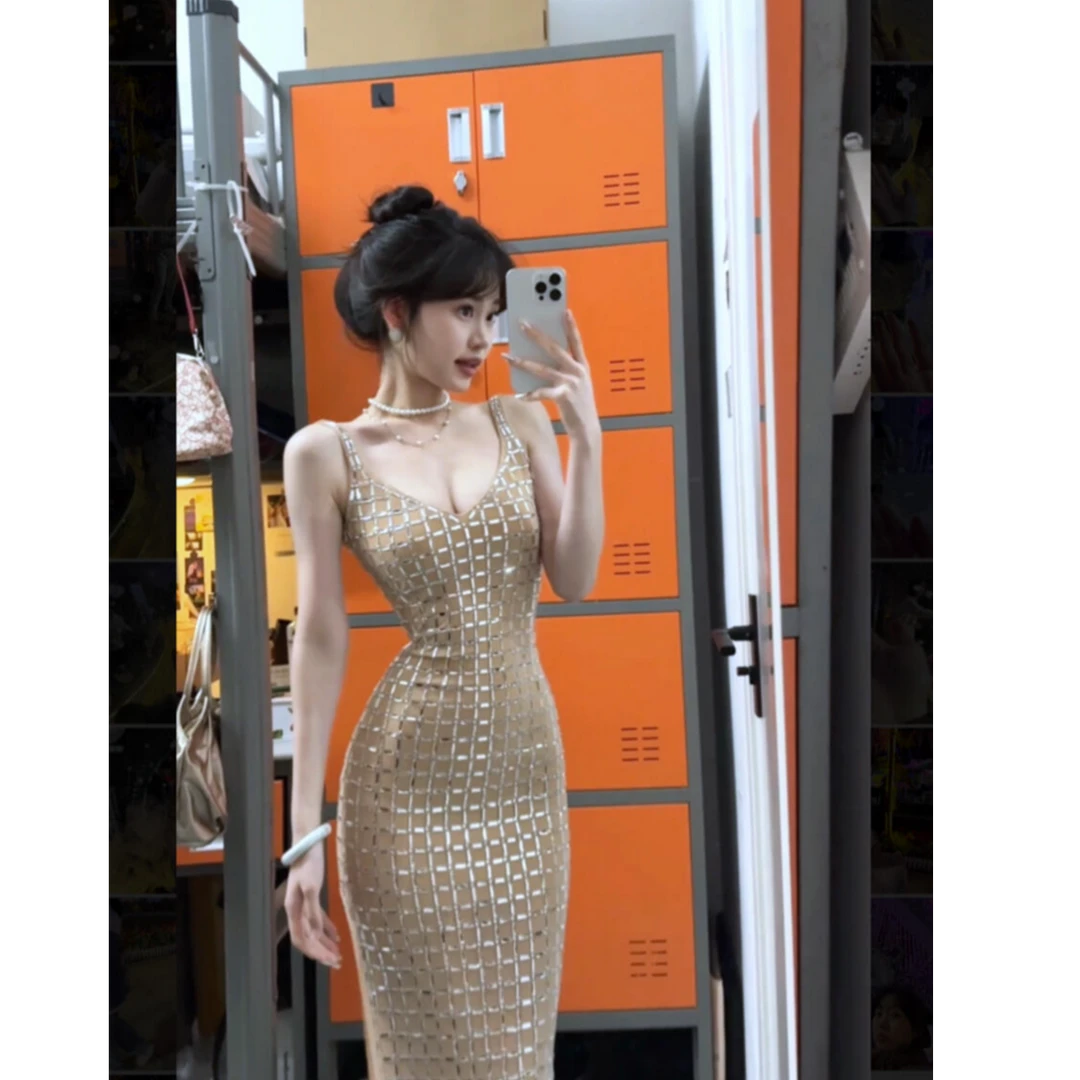 2024新款法式重工闪闪烫砖性感吊带露背长款宴会开叉连衣裙女