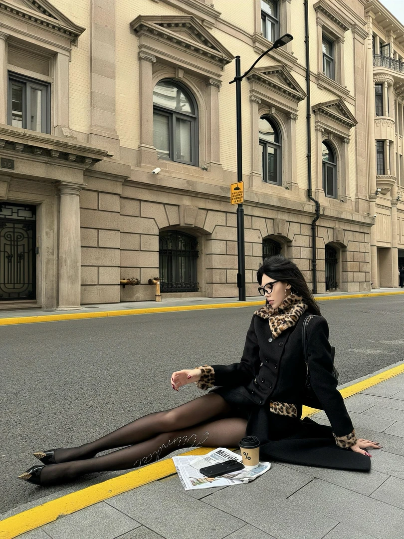 2024秋冬新款时尚气质宽松复古性感豹纹拼接纯色毛呢大衣外套女