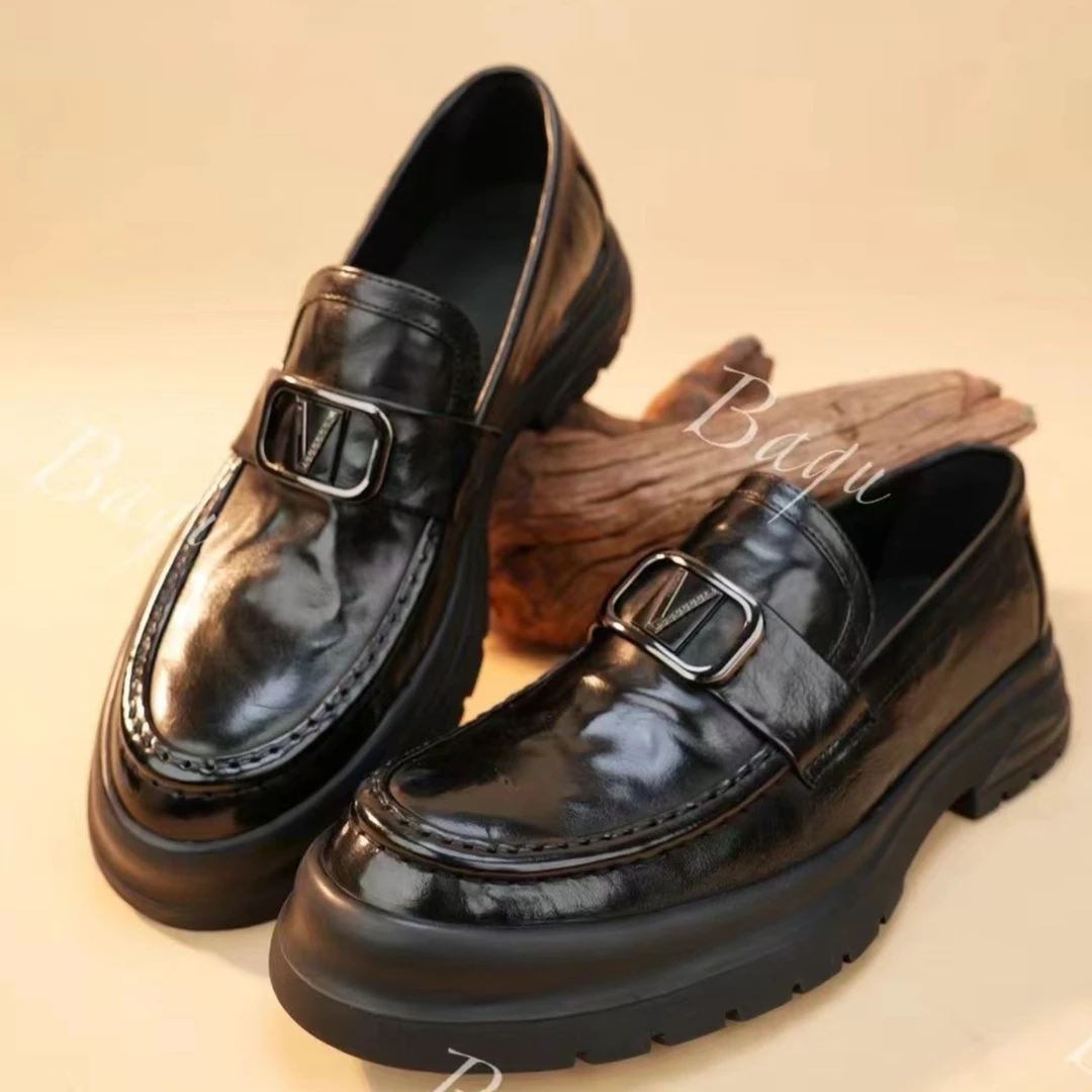 新款简约时尚皮鞋（版偏大）