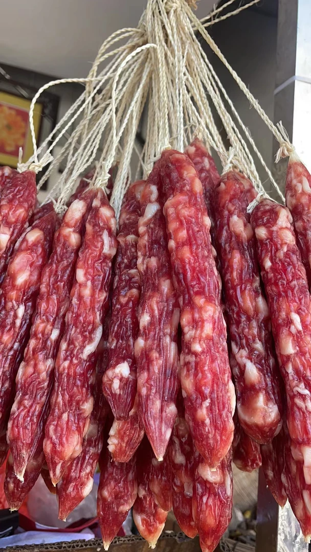 广式腊肠，73肠农家手工自然晾晒风干土猪肉切肉腊肠500g