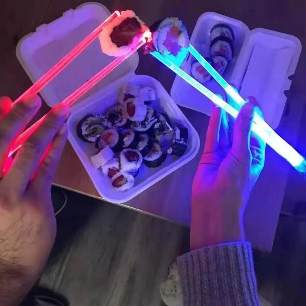 发光筷子LED多色变色筷荧光棒应援吃饭吃面条搞怪新奇特发光玩具