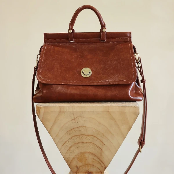 南风Chio2nd邮差包包女2025新款手提通勤斜挎包