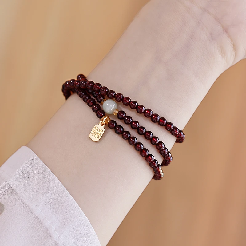 4mm石榴石和田玉串珠手串女款2025新款气质精致百搭时尚手串饰品