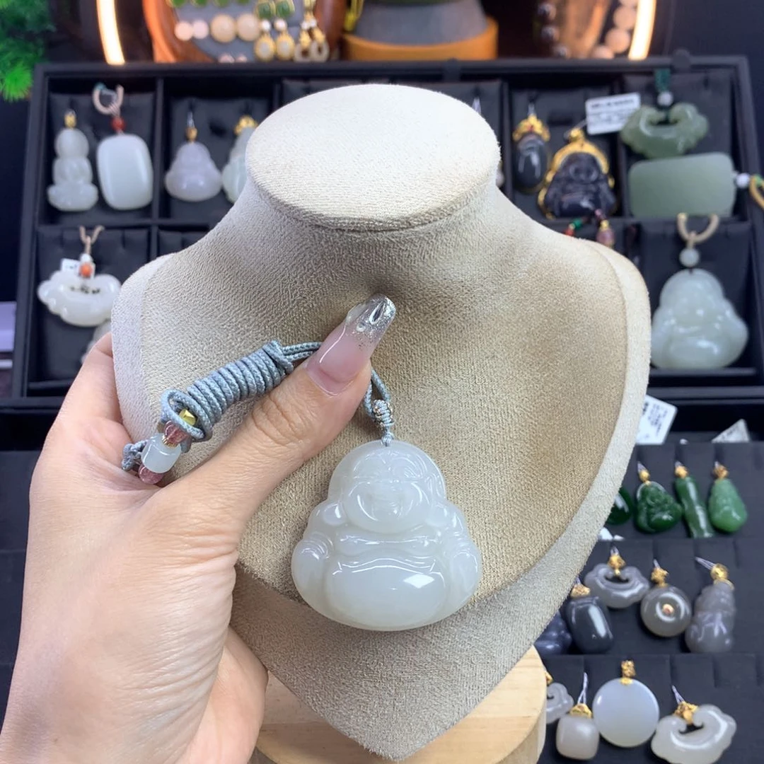 和田玉吊坠未镶嵌