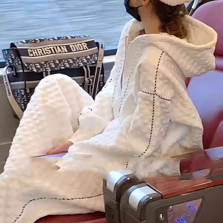 杜拉妮高级感连帽卫衣运动套装女春秋炸街减龄束脚裤休闲两件套潮