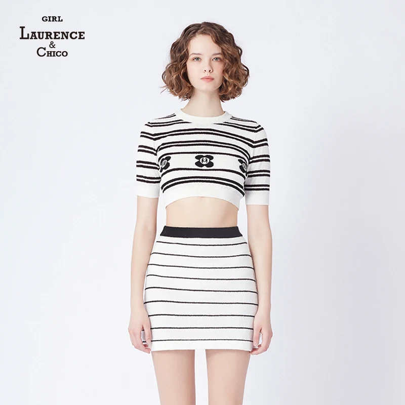 LAURENCE & CHICO黑白条纹短袖上衣G2AX30116042
