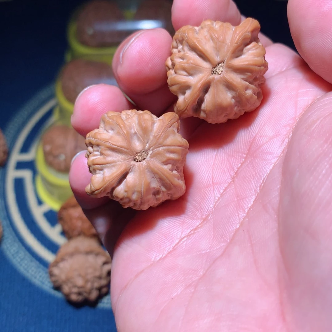 【闪购商品】文玩核桃吊坠孟*勇佛度