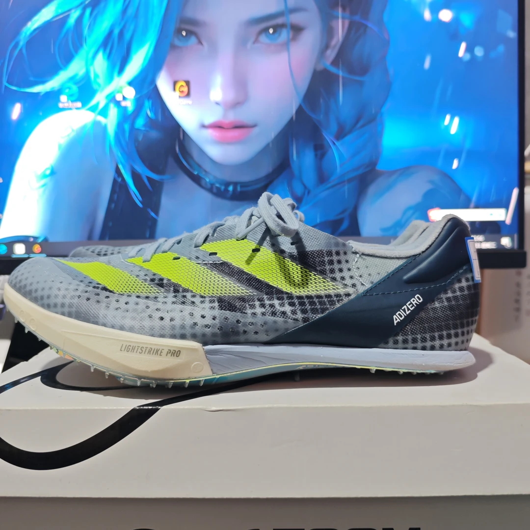 编号46  Adidas二手41.5码大蝉翼二代钉鞋
