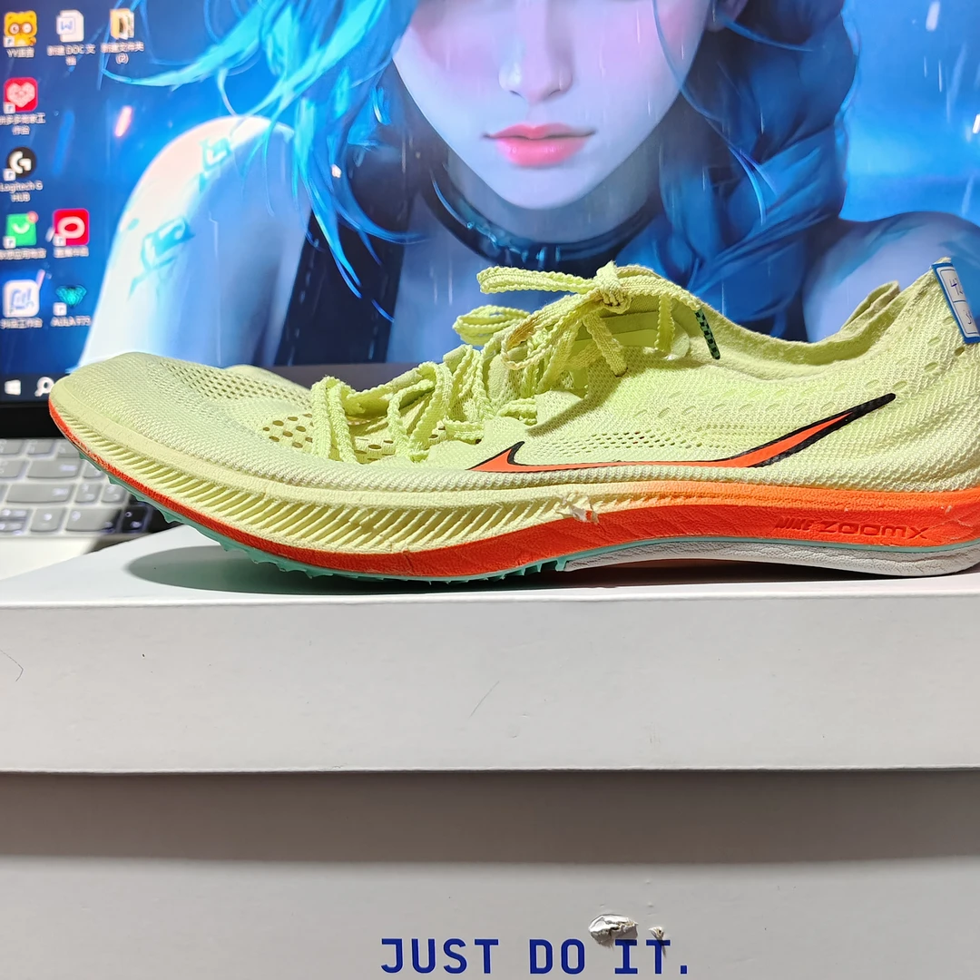 编号205  Nike二手蜻蜓42.5码钉鞋低帮