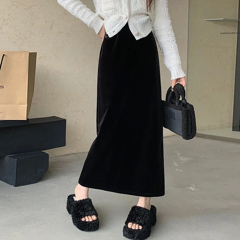 黑色金丝绒半身裙女2025春秋新款小个子高级直筒气质显瘦垂顺长裙