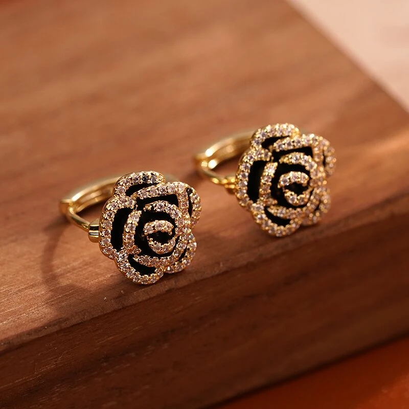 铜合金合成锆石耳饰 5542 经典小香风气质山茶花ins精致耳扣耳环