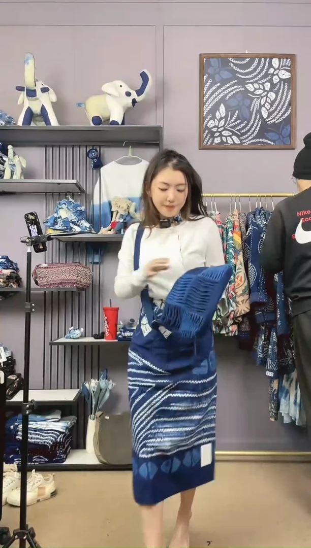 【闪购商品】褶织包