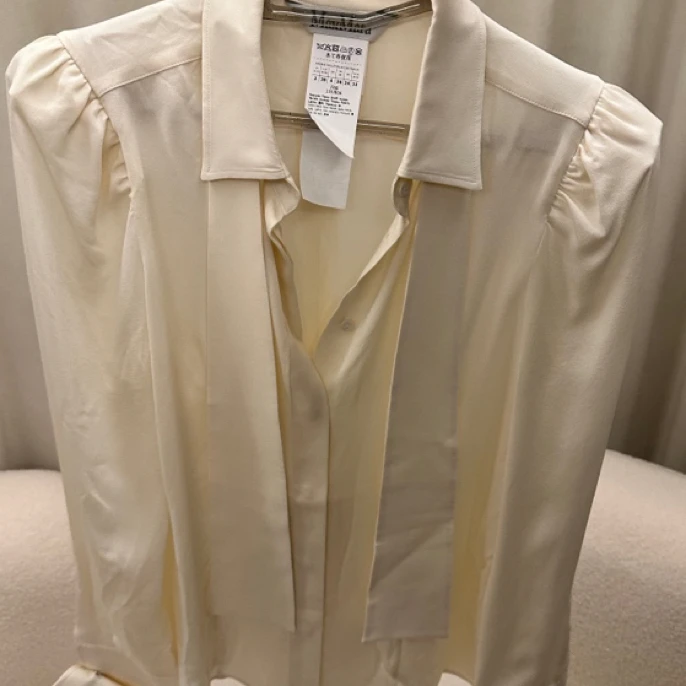 Maxmara 米白色桑蚕丝系带衬衫