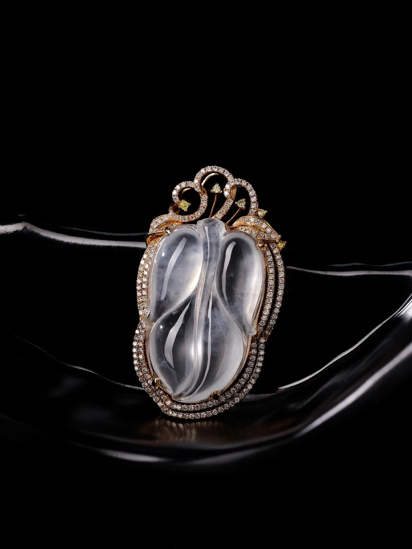 18K镶钻翡翠冰叶子