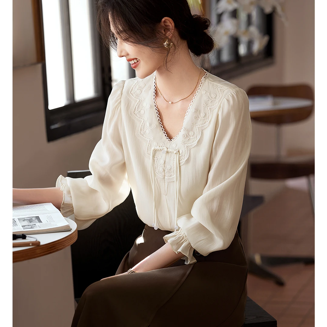 XWI/欣未气质优雅蕾丝刺绣衬衫2025春季温柔显瘦V领女式衬衫