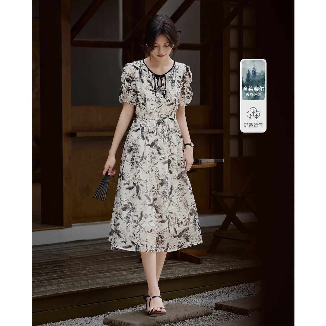 XWI/欣未2025夏季女款轻薄飘逸国风水墨画气质小泡泡袖连衣裙女