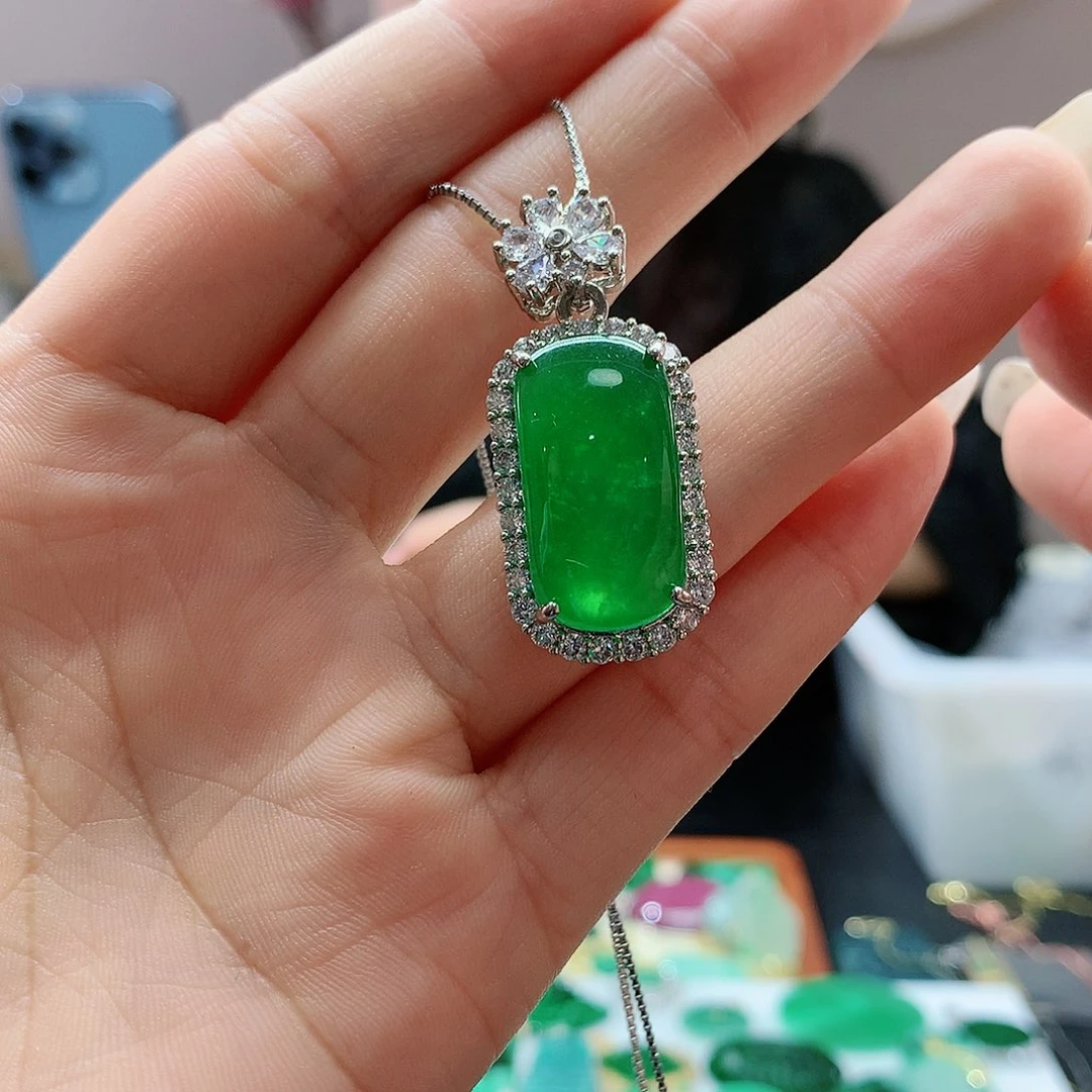 【闪购商品】翡翠吊坠(赠链)未镶嵌
