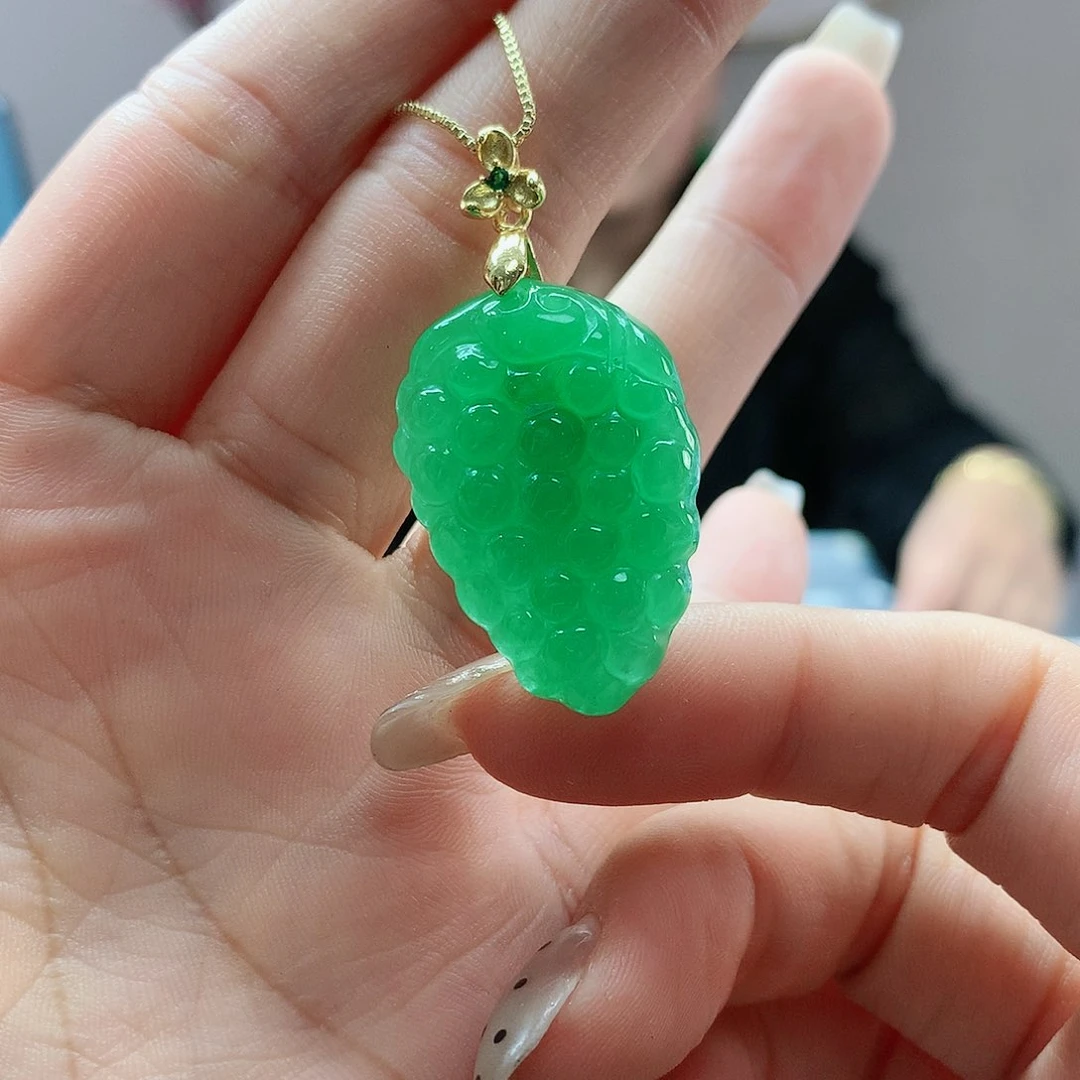 【闪购商品】翡翠吊坠(赠链)未镶嵌