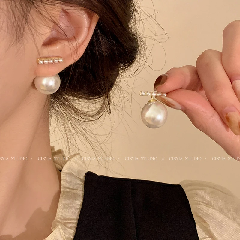 轻奢珍珠耳钉女2025年新款小众设计感气质高级耳环耳饰30