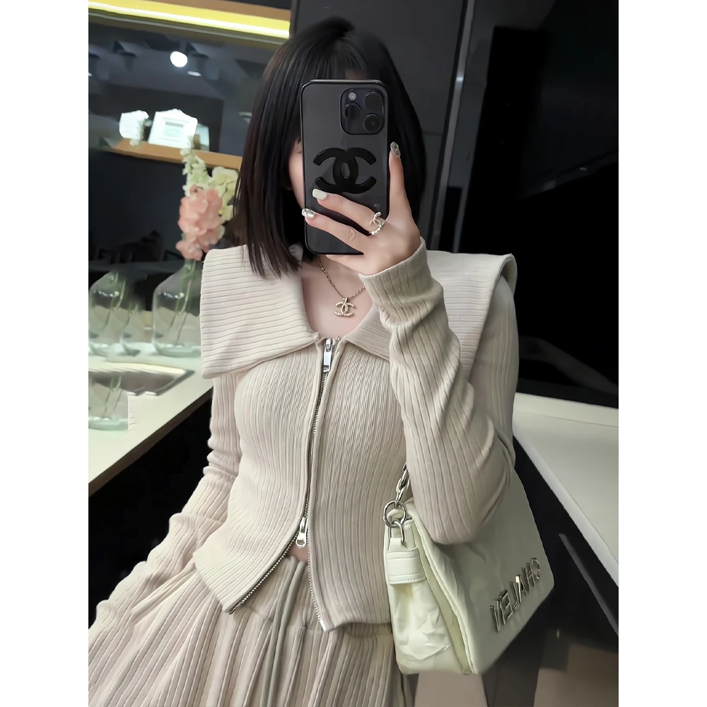 春秋款气质高级感卫衣套装女2025年新款简约风阔腿裤显瘦两件套潮