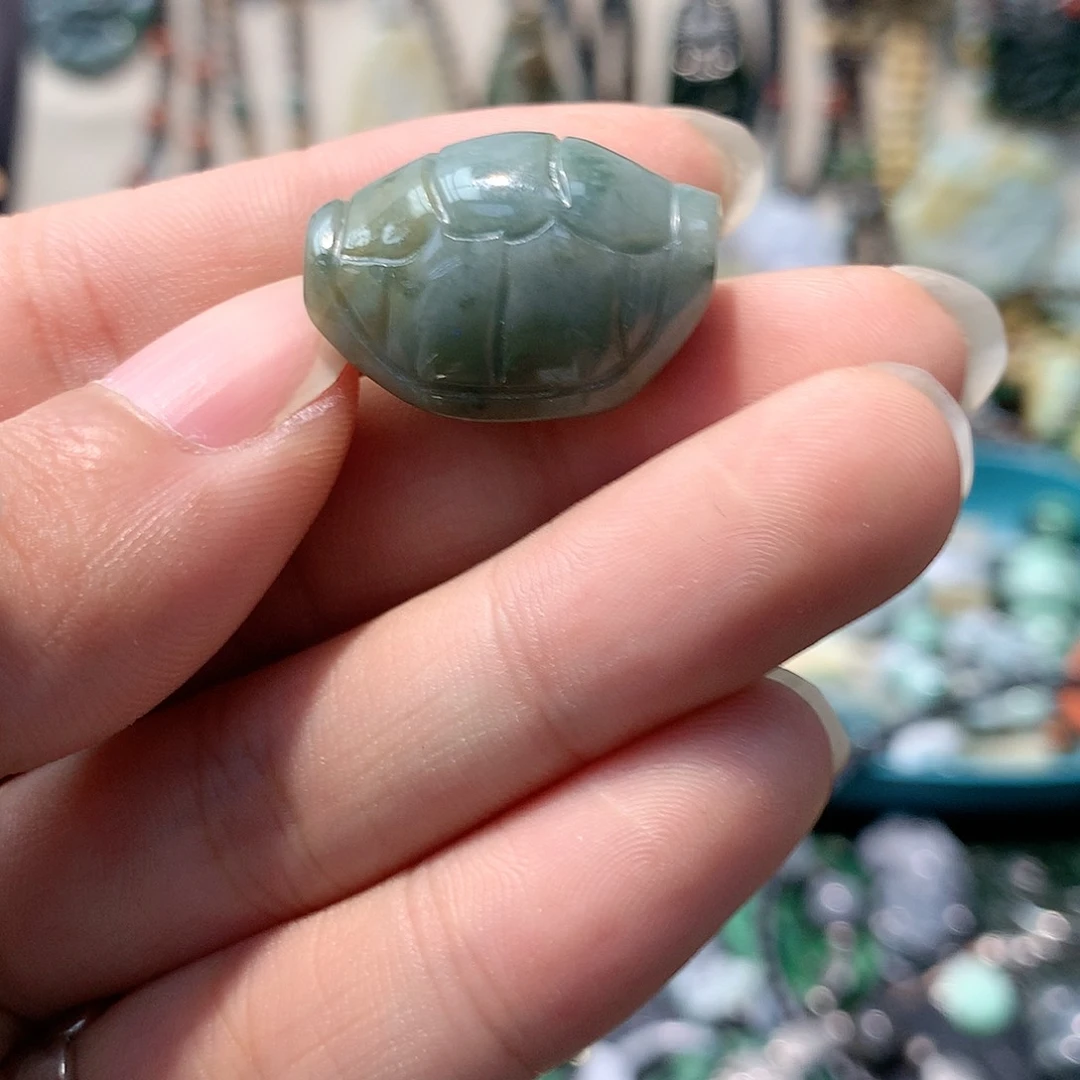 翡翠颈饰未镶嵌蒋*爷吊坠