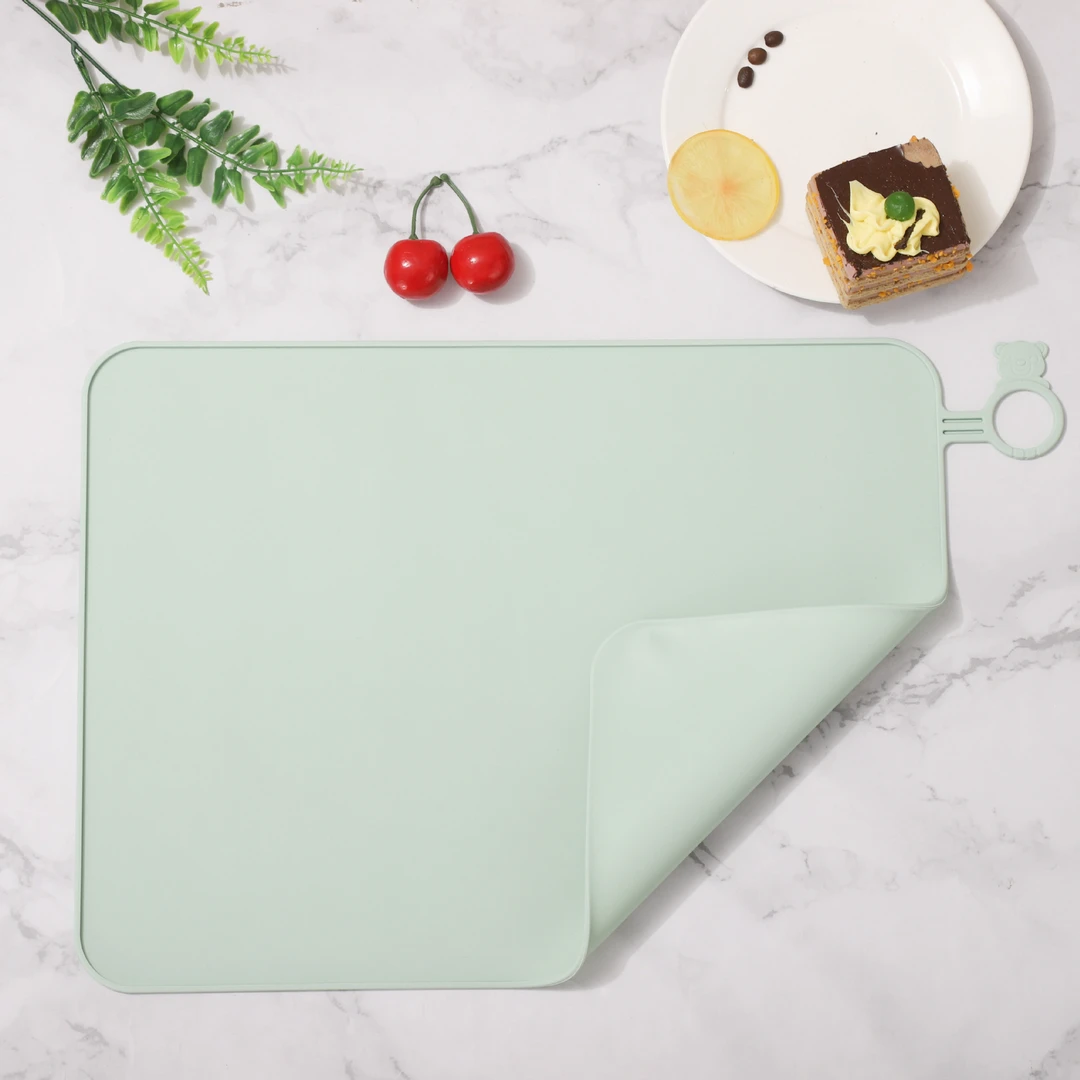 加厚款学生硅胶硅胶儿童宝宝午餐布吃饭餐桌垫防水防滑隔热