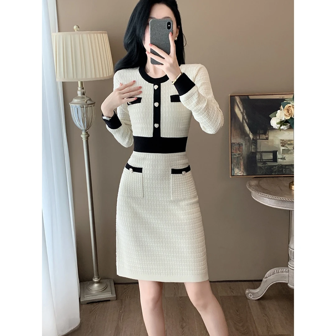 外出洋气裙子小香风针织连衣裙秋季新款中长款长袖高腰打底毛衣裙