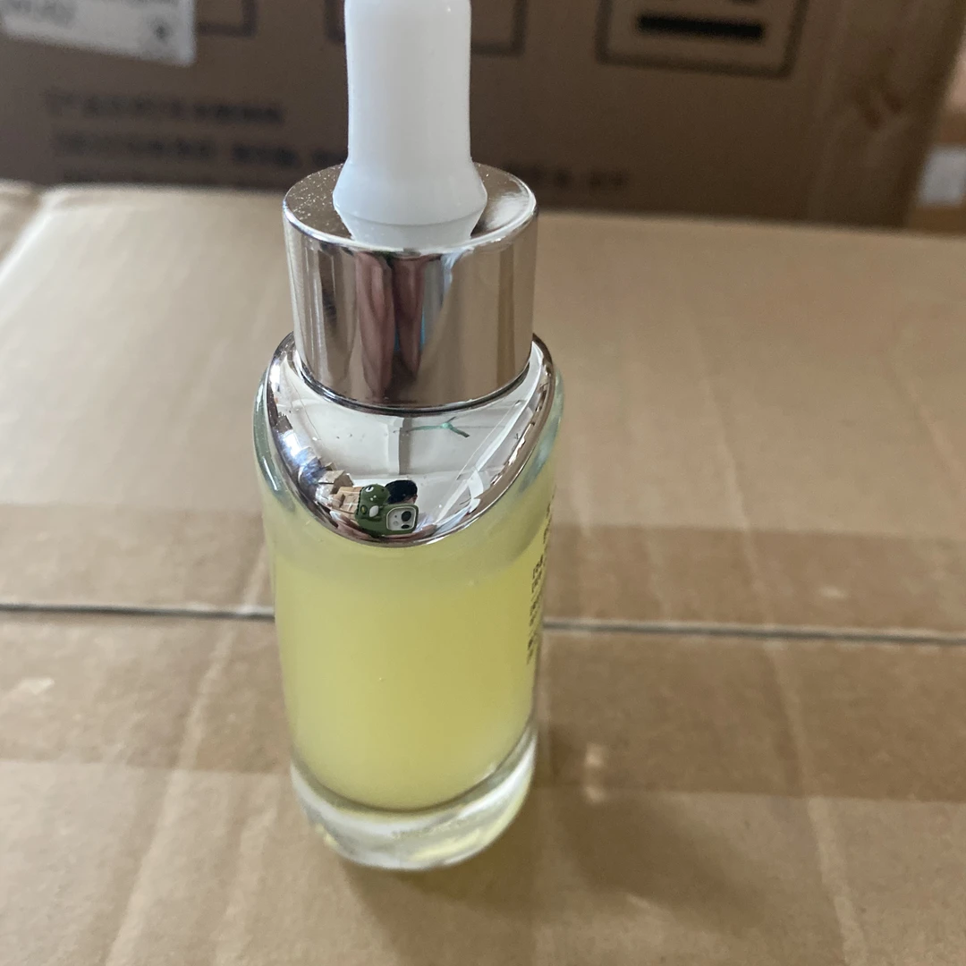 H款  保湿精华水1瓶
