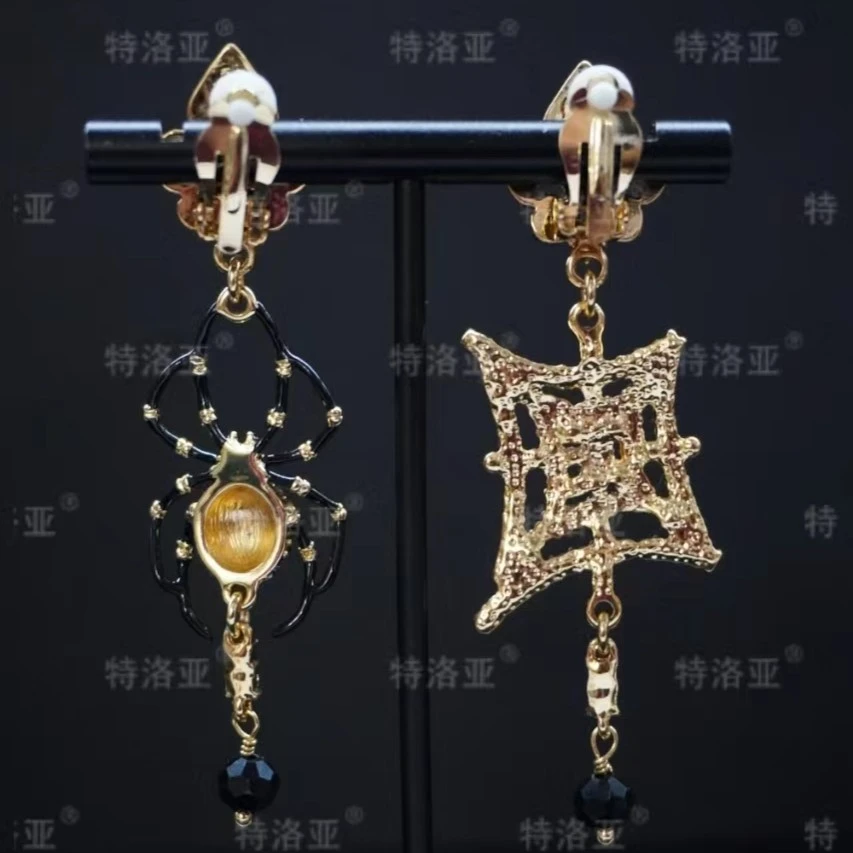 特洛亚 铜合金合成锆石耳饰 气质轻奢时尚百搭小众精致 ZX7086