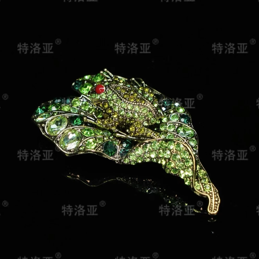 特洛亚 铜合金合成锆石胸针 时尚百搭复古重工轻奢设计师 YD1304